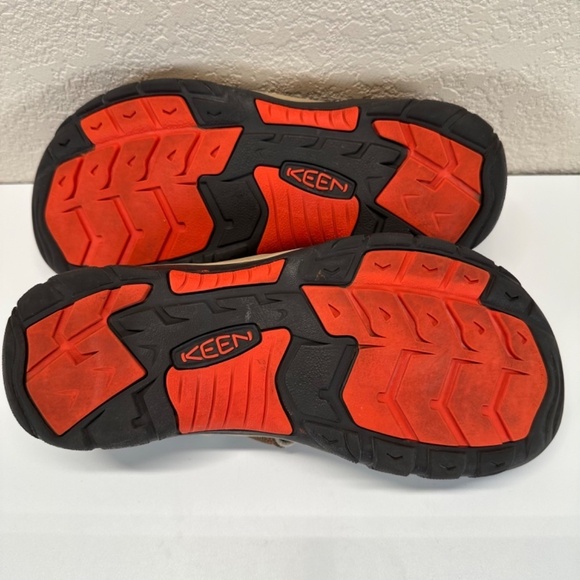 Keen Newport Waterproof Sandals Women's Size 6 Hiking Camping Washable Trail - Picture 13 of 14